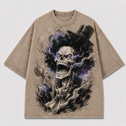 Oversized Streetwear Graphic Tee – Smoky Skull Top Hat Print