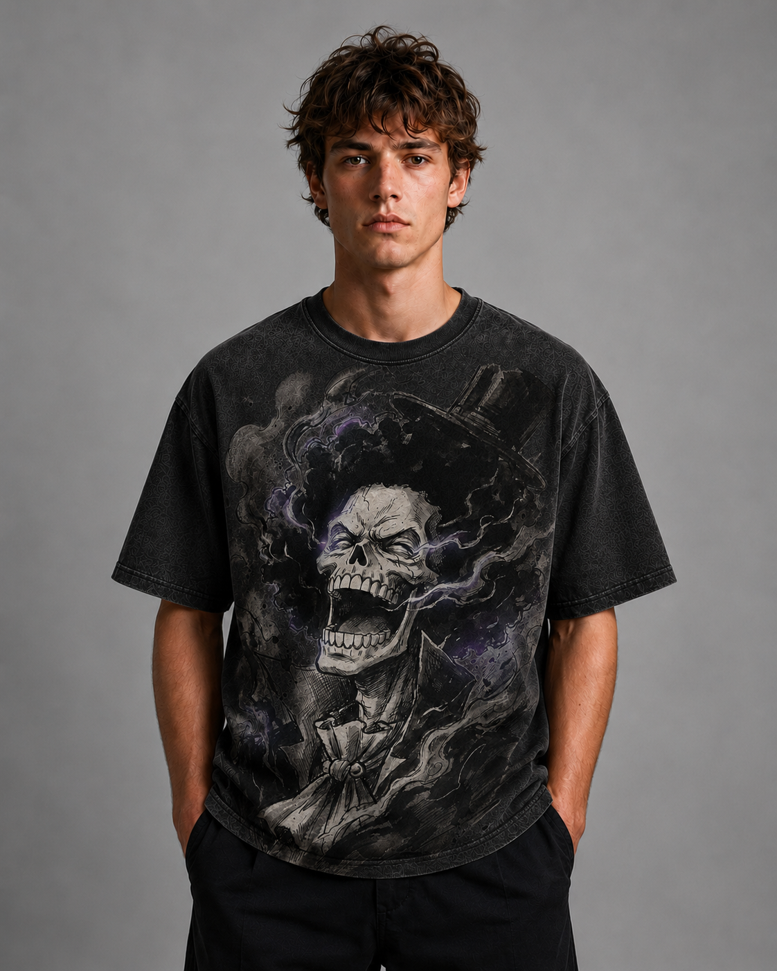 Oversized Streetwear Graphic Tee – Smoky Skull Top Hat Print